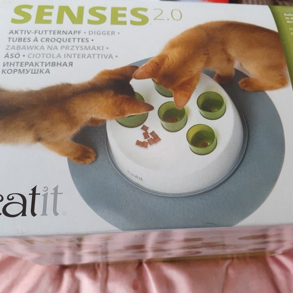SALE!! Brand New Catit Senses 2.0 - Picture 2 of 4